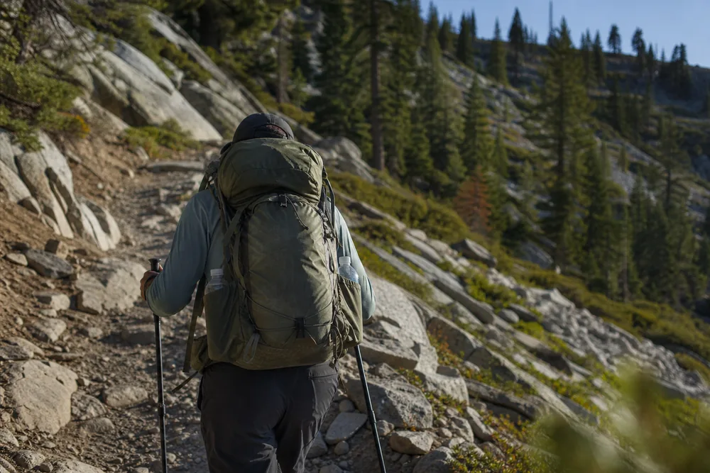 How to Hike With a Heavy Daypack and Keep Your Balance on Descents